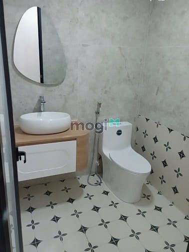 Bán nhà ngõ Lương Khánh Thiện đang cho thuê sẵn dòng tiền 12,6 tỷ - Mogi.vn