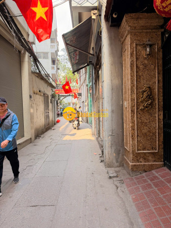 Quan nhân nhà ngay đầu ngõ, 12 tỷ 36m sử dụng 7 tầng thang máy mới kính coong chỉ cần dọn vào ở